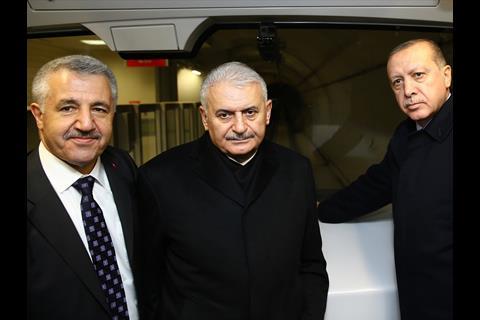 tn_tr-istanbul_M5_opening_Erdogan_in_train_1.jpg